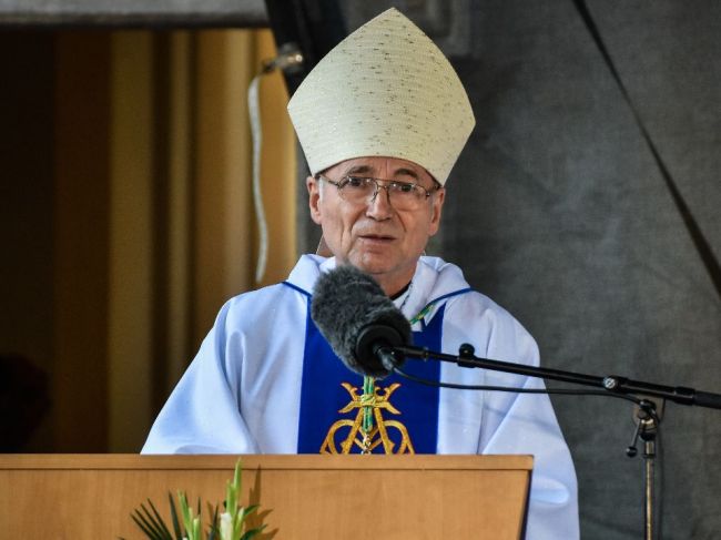 Biskup Fekete pripomenul tri slová - bolesť, poslušnosť a viera