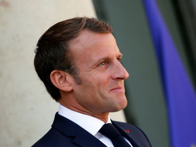 Macron kontroluje výkonnosť ministrov a ich rezortov pomocou mobilovej aplikácie