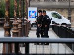 Muž v Paríži dobodal na smrť 4 policajtov