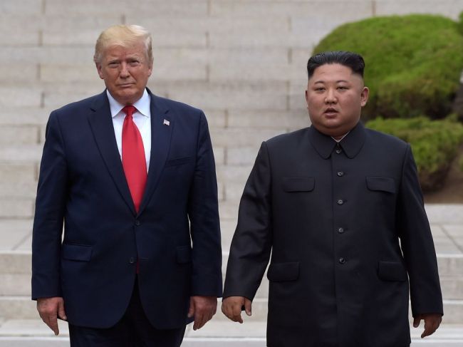 USA hodnotia rokovania s KĽDR pozitívne, tvrdenia o ich kolapse odmietajú