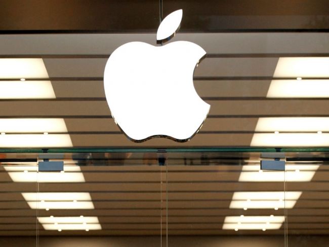 Čína obvinila Apple, že pomáha hongkonským demonštrantom