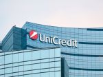 UniCredit pripravuje presunutie záporných úrokových sadzieb na veľkých klientov