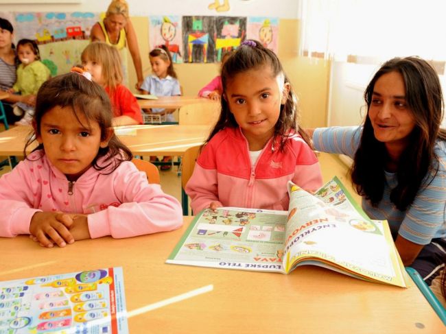 Európska komisia žiada od Slovenska dodržiavanie rovnakého zaobchádzania s rómskymi žiakmi