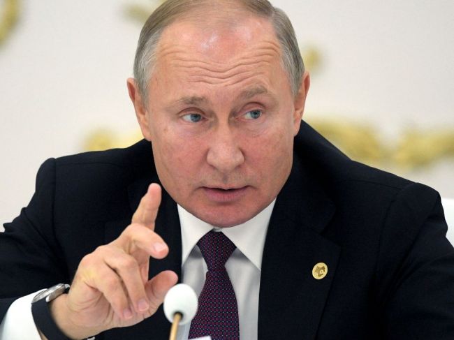 Putin: Sýria sa musí zbaviť zahraničnej vojenskej prítomnosti