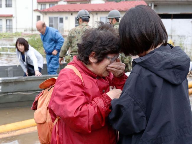 Tajfún v Japonsku si už vyžiadal najmenej 56 obetí