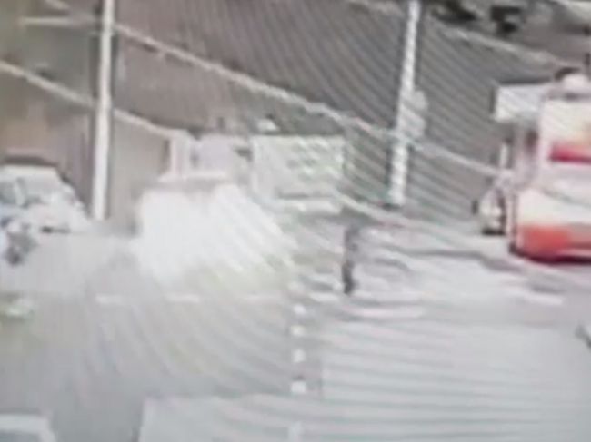 Video: Polícia zverejnila video so smrteľnou zrážkou ako odstrašujúci príklad