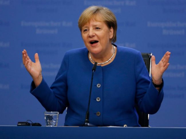 Merkelová dohodu o brexite označila za "kompromis pre všetky strany"