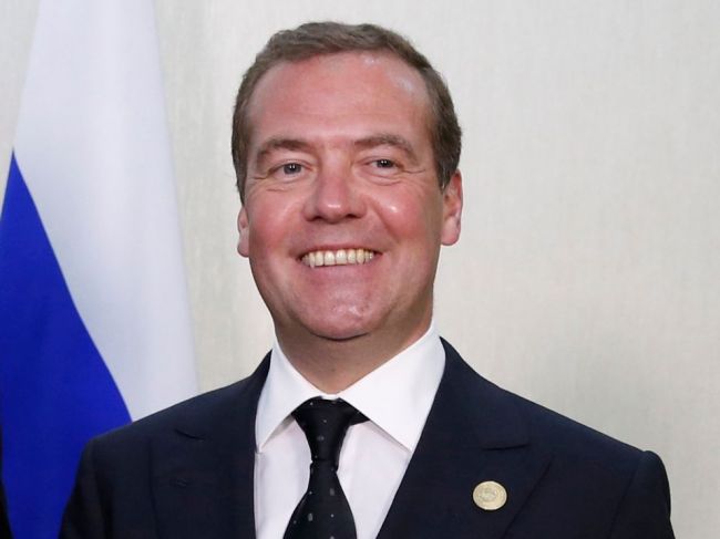Medvedev je presvedčený, že sankcie budú skôr či neskôr obojstranne zrušené