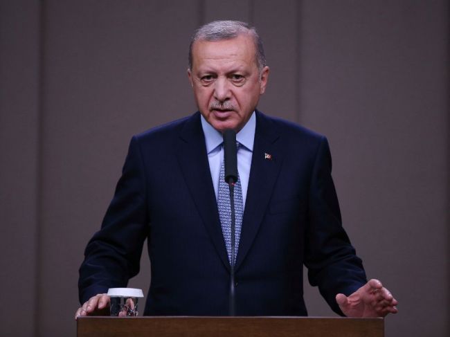 Erdogan odmieta výzvy na predĺženie prímeria a hrozí pokračovaním bojov