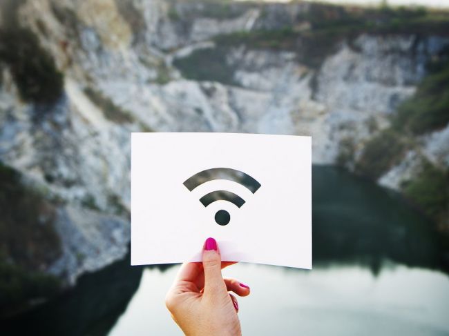 Internet zadarmo si zavedie ďalších 1780 obcí, z toho 53 zo Slovenska