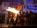 Hongkong: Súd zakázal ľuďom zverejňovať osobné údaje o policajtoch