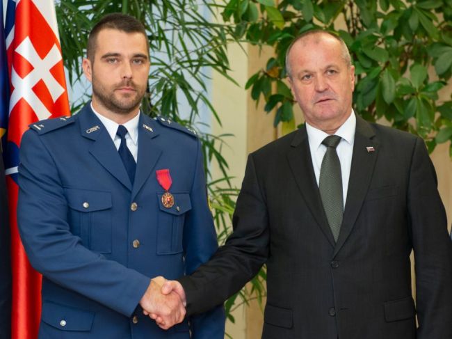 Gajdoš ocenil vojaka za záchranu života