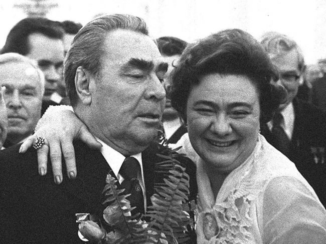 V Moskve vydražia Brežnevov vodičský preukaz