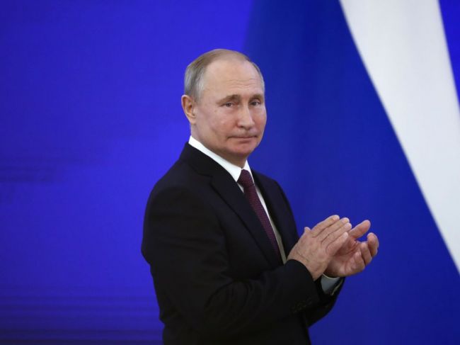 Putin navrhol nahradiť globálnu Wikipediu ruskou alternatívou