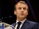 Macron: NATO sa nachádza v stave "mozgovej smrti"