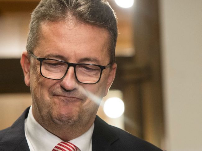 OĽaNO vyzbieralo podpisy na zvolanie mimoriadnej schôdze na odvolanie Glváča