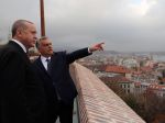 Erdogan v Budapešti: Ak nebude iné riešenie, otvoríme migrantom hranice