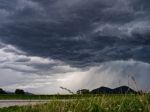 Meteorológovia varujú pred dažďom i silným vetrom v týchto oblastiach Slovenska