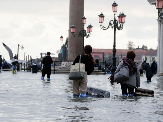 V Benátkach bol vyhlásený núdzový stav