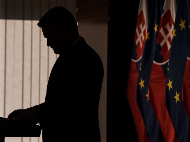 Pellegrini: Slovensko by malo zdieľať smútok s rodinami obetí a uctiť si ich