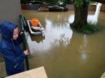 Povodne hrozia v niektorých okresoch aj vo štvrtok, varujú meteorológovia