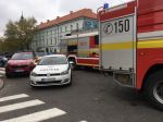 Hasiči zasahujú v Starej tržnici v Bratislave, evakuujú ľudí