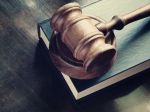 Nemecký súd nepovolil evidenčné číslo vozidla odkazujúce na Hitlera