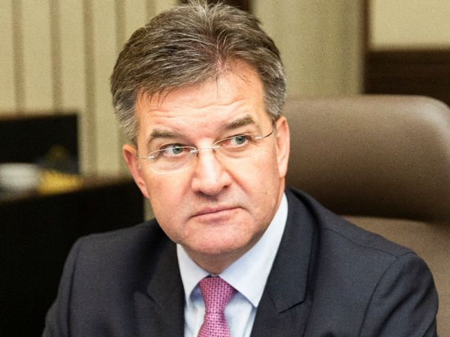 Lajčák si myslí, že ústavní činitelia by mali mať reprezentatívne bývanie