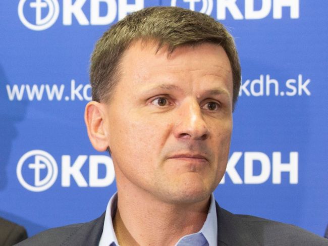Neparlamentné KDH schválilo na rade kandidátnu listinu do volieb