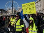 "Žlté vesty" v Paríži obsadili "chrám konzumu"-obchodný dom Galeries Lafayette