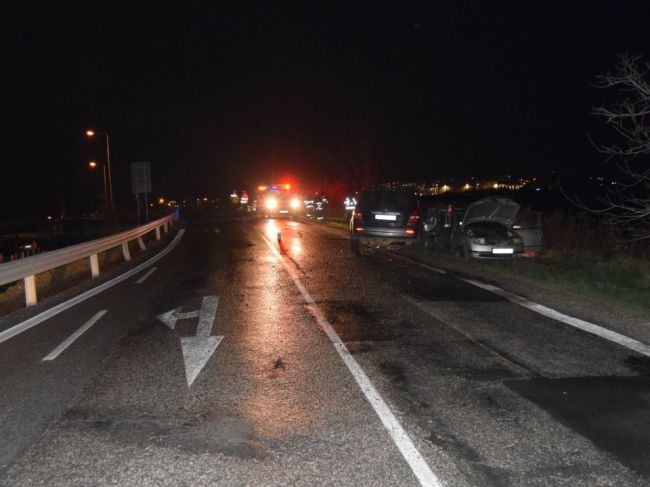 Tragická zrážka dvoch áut: Vodič zraneniam podľahol