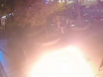 VIDEO: Muž sa zapálil v centre Bratislavy