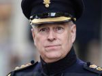Británia: Princ Andrew sa vzdal svojich oficiálnych povinností