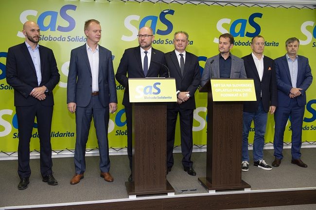 Opozícia sa na koalícii nedohodla