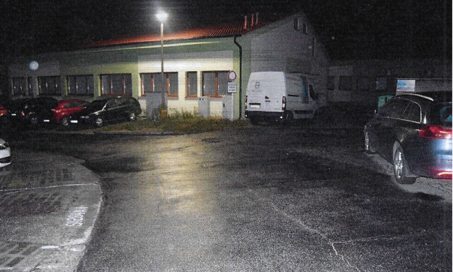 Chodec zomrel po zrážke s dodávkou, hľadajú sa svedkovia