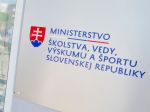 SKU tvrdí, že rezort školstva blokuje vzdelávanie učiteľov, ten to odmieta