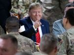 Trump nečakane navštívil amerických vojakov v Afganistane