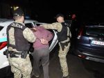 4-ročný chlapec po krutej bitke bojuje o život, polícia stíha 30-ročného muža