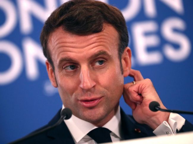 Macron aj po summite trvá na vyjadreniach na adresu NATO