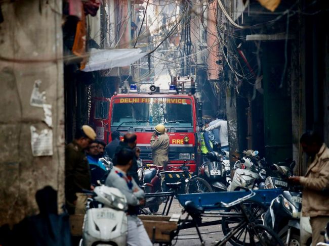 India: Požiar v centre hlavného mesta si vyžiadal 43 životov