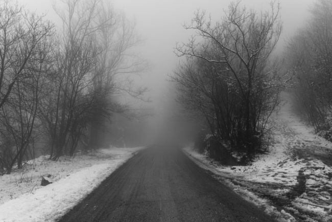 Na Slovensku hrozí hmla a poľadovica, meteorológovia vydali výstrahy