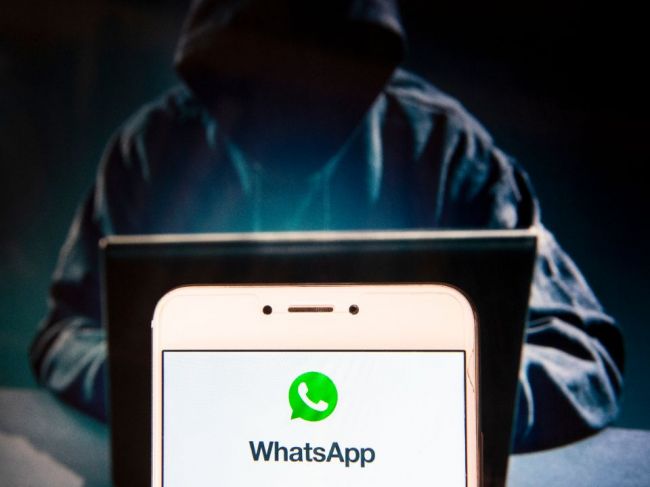 Pri záťahu proti pedofilnej sieti na WhatsApp zadržali v 11 štátoch 33 ľudí