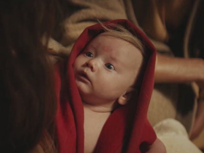 Video: Ako Mária počala Ježiša - vtipná reklama pobúrila kresťanov