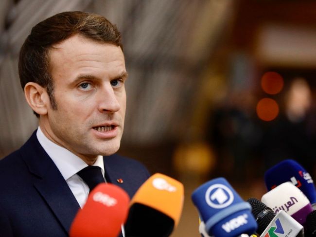 Macron žiada pochopenie pre krajiny využívajúce jadrovú energiu