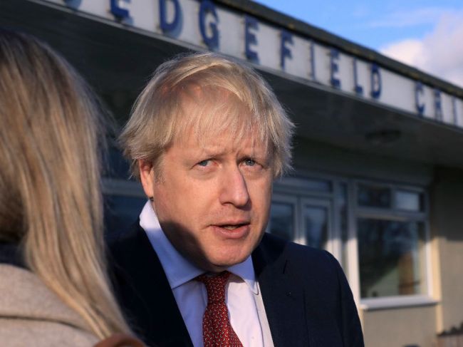 Johnson uistil exvoličov opozície, že ich dôvera v konzervatívcov sa oplatí