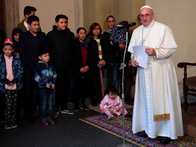 Pápež odsúdil "mučenie a otroctvo" v líbyjských táboroch pre migrantov