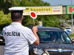 Na cestách bude počas sviatkov viac policajtov, varujú aj pred krádežami