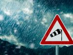 Meteorológovia varujú pred silným vetrom, zvýšená výstraha platí pre tieto kraje