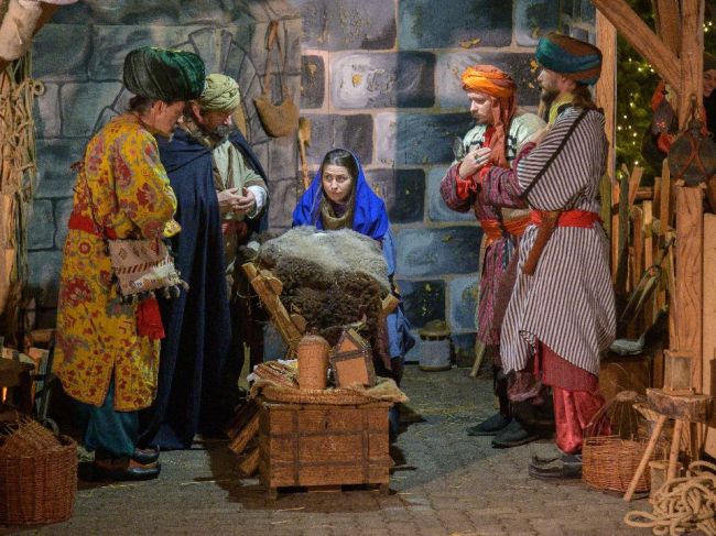 Tradíciu betlehemov alebo jasličiek zaviedol svätý František z Assisi