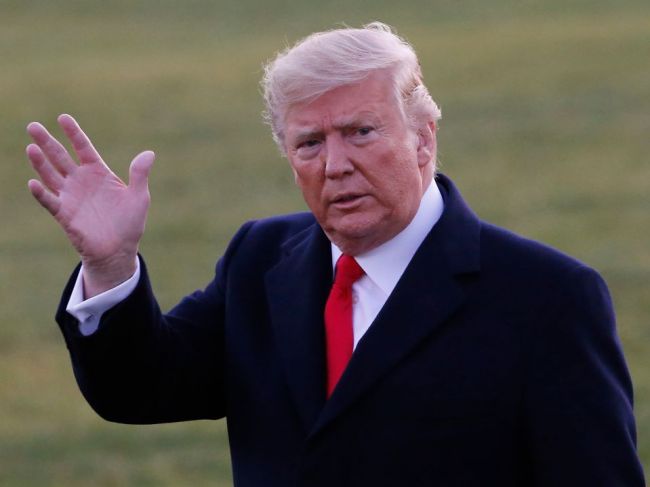 Kongresmani budú hlasovať o obmedzení vojenských akcií Trumpa voči Iránu